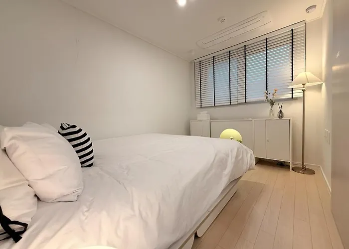 Hongdae Yun Healing * 서울특별시